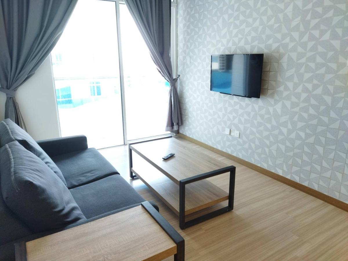 Apartment Exclusuites @ The Wave