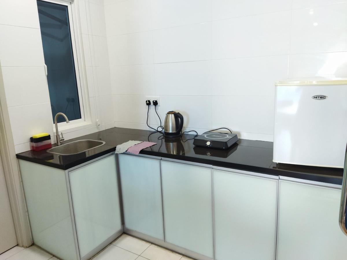Exclusuites @ The Wave Apartment